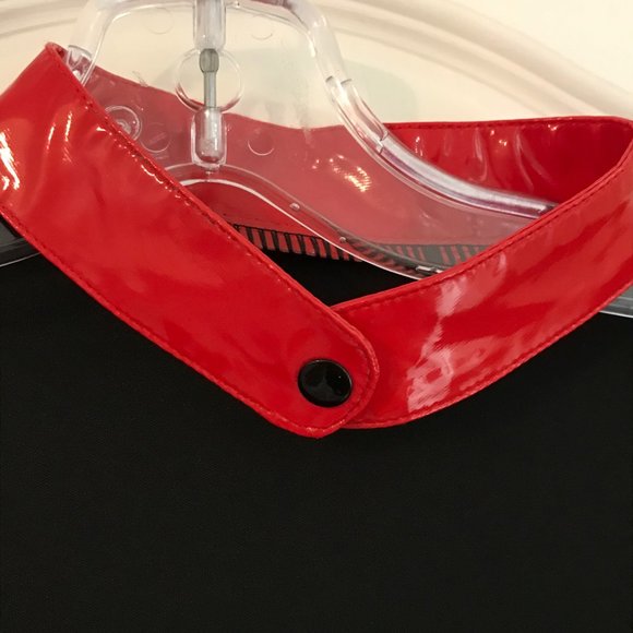 Leg Avenue - Sexy Nurse Dress with Vinyl Details - Picture 8 of 14